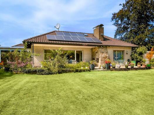 Haus zum Kauf 1.250.000 € 7 Zimmer 224 m² 2.271 m² Grundstück Osterath Meerbusch 40670