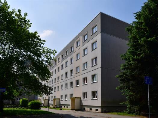 Wohnung zur Miete 218 € 1 Zimmer 31 m² frei ab 01.12.2025 von-Stauffenberg-Str. 6 Lugau 09385