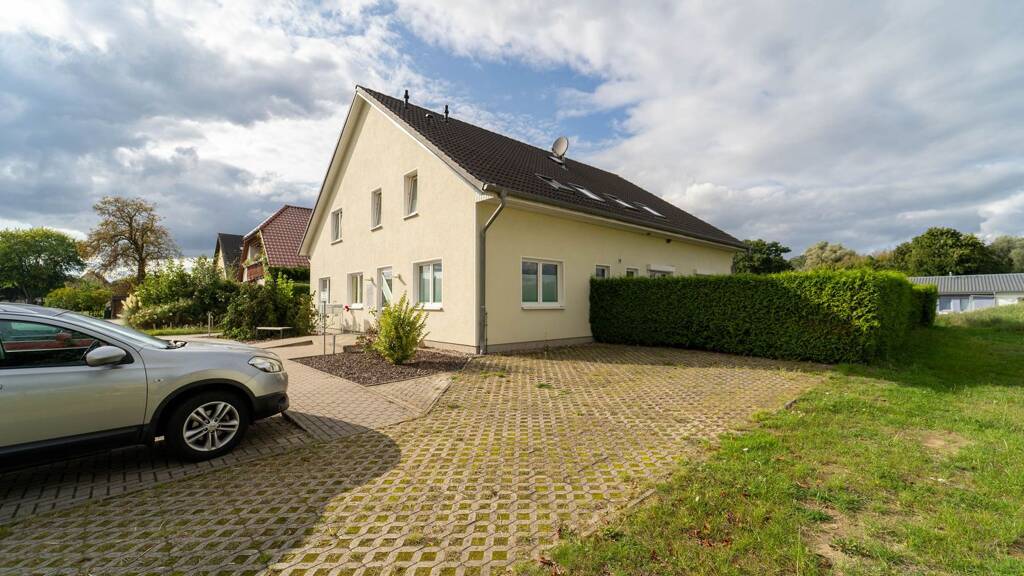Mehrfamilienhaus zum Kauf 245.000 € 12 Zimmer 321 m² 733 m² Grundstück Burow 17089