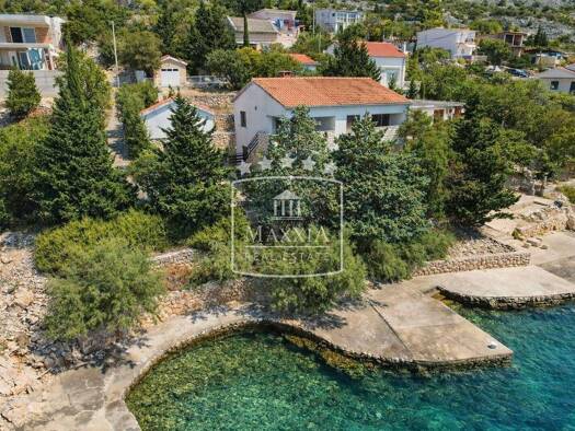 Einfamilienhaus zum Kauf 699.000 € 7 Zimmer 177 m² 613 m² Grundstück Starigrad 23244
