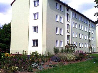 Wohnung zur Miete 454 € 3 Zimmer 69,8 m² 2. Geschoss frei ab 01.08.2025 Leipziger Straße 41 Semmelweisstraße Magdeburg 39112