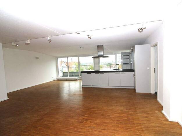 Penthouse zur Miete 2.050 € 3,5 Zimmer 145 m² 3. Geschoss Ost Stuttgart 70188