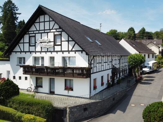 Haus zum Kauf 598.000 € 10 Zimmer 195 m² 1.180 m² Grundstück Neunkirchen-Seelscheid 53819