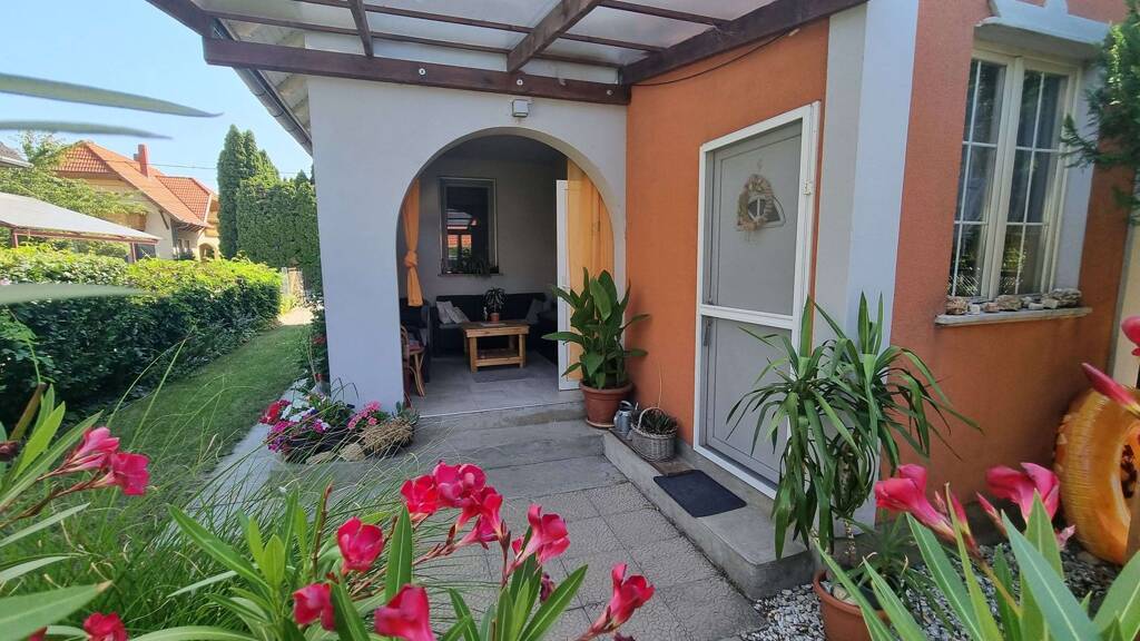 Studio zum Kauf 199.900 € 4 Zimmer 72 m² EG frei ab sofort Siófok 8600