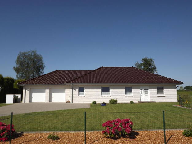 Bungalow zum Kauf provisionsfrei 435.000 € 6 Zimmer 150 m² 1.395 m² Grundstück Nieby 3.a Böel Böel 24401