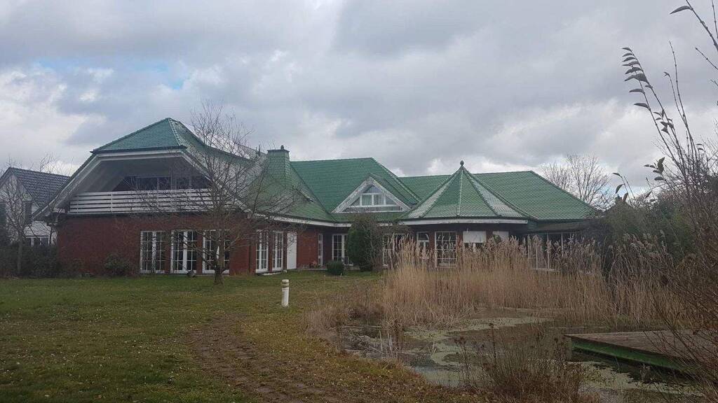 Villa zum Kauf provisionsfrei 1.250.000 € 9 Zimmer 380 m² 2.700 m² Grundstück Pretzier Salzwedel 29410