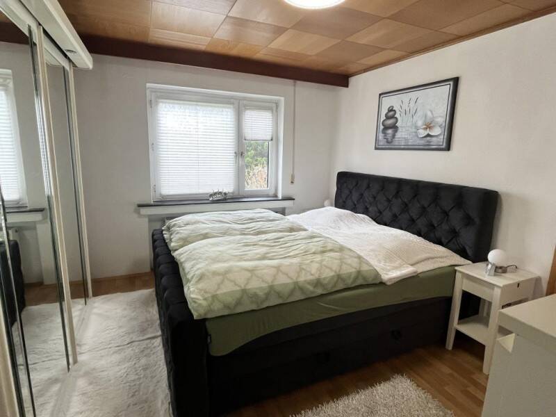 Immobilie in Edermünde - **Wohlfühlen garantiert!** Ein- bis Zweifamilienwohnhaus  mit Garage und Garten in Edermünde-Haldorf - Bild 3