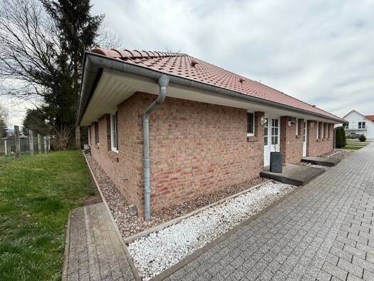 Bungalow zum Kauf provisionsfrei 350.000 € 4 Zimmer 160 m² 800 m² Grundstück Moorgrundstraße 24 c und d Bad Salzungen 36433