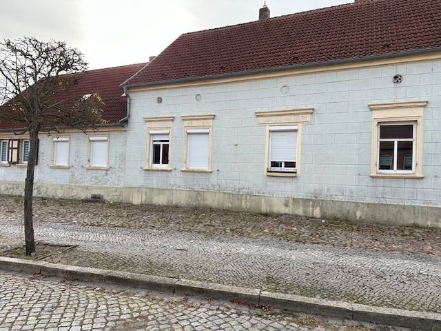 Haus zum Kauf 150.000 € 6 Zimmer 180 m²<br/>Wohnfläche Tangermünde Tangermünde 39590