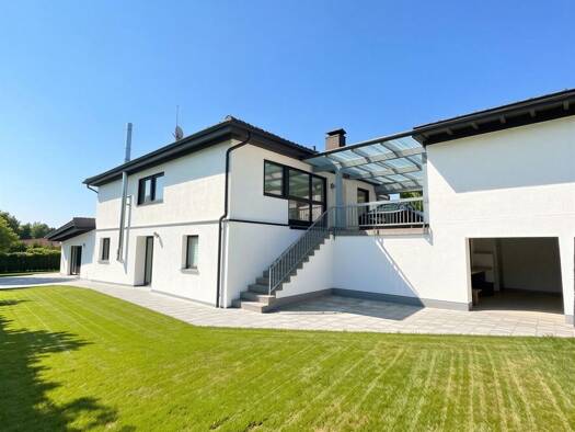Einfamilienhaus zum Kauf 555.000 € 10 Zimmer 329 m² 1.108 m² Grundstück Rathsmannsdorf Windorf 94575