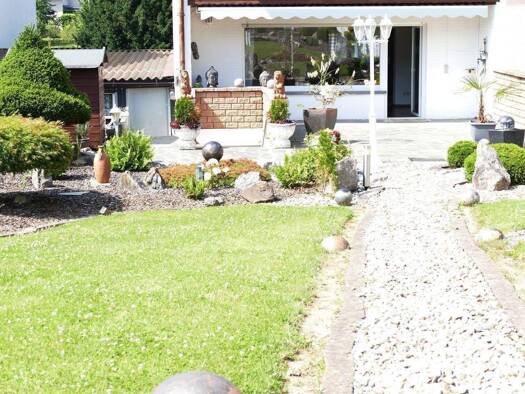 Haus zum Kauf 360.000 € 5 Zimmer 100 m² 409 m² Grundstück Diedelsheim Bretten 75015