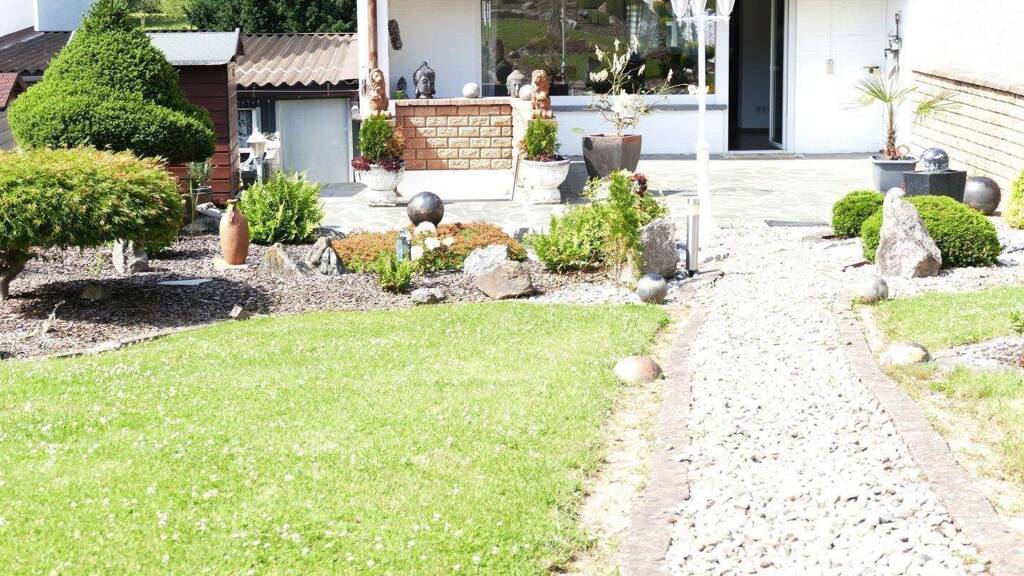 Haus zum Kauf 360.000 € 5 Zimmer 100 m² 409 m² Grundstück Diedelsheim Bretten 75015