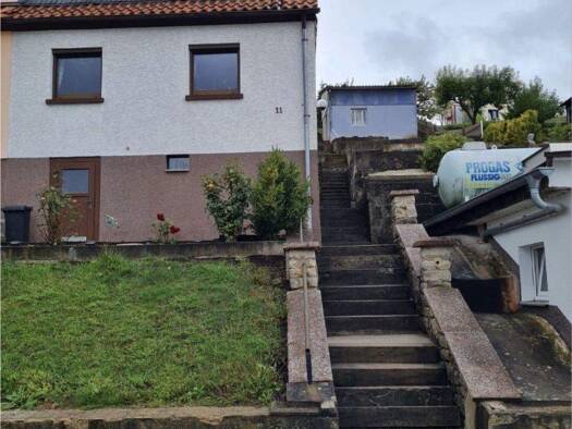 Einfamilienhaus zum Kauf provisionsfrei 139.000 € 5 Zimmer 109 m² 766 m² Grundstück Heinrich-Heine-Straße 11 Wernshausen Schmalkalden 98574