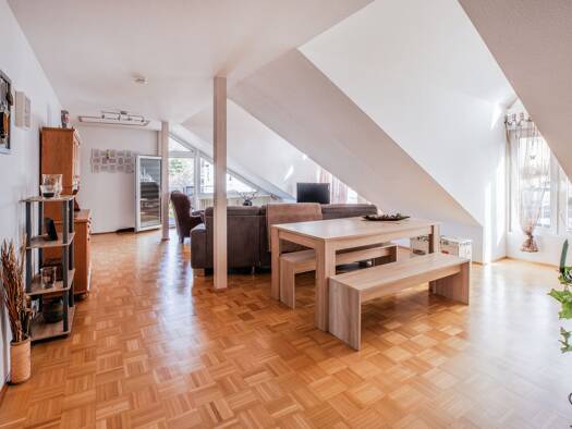 Wohnung zum Kauf 215.000 € 2 Zimmer 72,4 m² Dachgeschoss, 3. Geschoss Kulmbach Kulmbach 95326