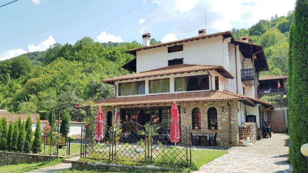 Hotel zum Kauf 737.000 € 9 Zimmer Troyan