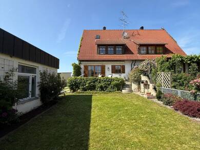 Doppelhaushälfte zum Kauf 450.000 € 5 Zimmer 130 m² 444,5 m² Grundstück frei ab sofort Ringstraße 13 Buch Gremsdorf 91350