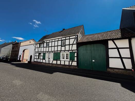 Einfamilienhaus zum Kauf 396.000 € 6 Zimmer 116 m² 375 m² Grundstück Ringen Grafschaft 53501