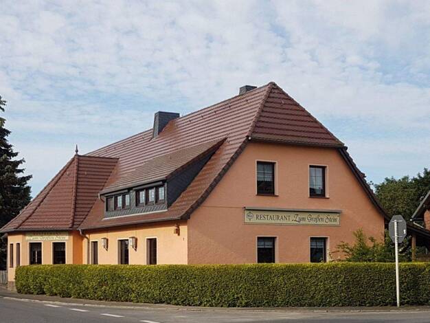 Mehrfamilienhaus zum Kauf provisionsfrei 275.000 € 11 Zimmer 368 m² 1.568 m² Grundstück frei ab 01.05.2026 Neuendorf 1 Oderberg 16248