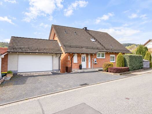 Einfamilienhaus zum Kauf 399.000 € 6 Zimmer 323 m² 858 m² Grundstück Buchenweg (Dohrenbach) 1 Dohrenbach Witzenhausen 37216