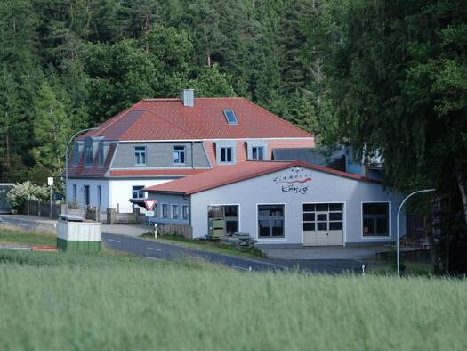 Mehrfamilienhaus zum Kauf provisionsfrei 1.650.000 € 10 Zimmer 1.387 m² 3.176 m² Grundstück Schwarzenreuth Neusorg 95700