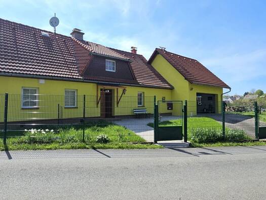Einfamilienhaus zum Kauf 6.950.000 CZK 192 m² Staré Sedliste 34801