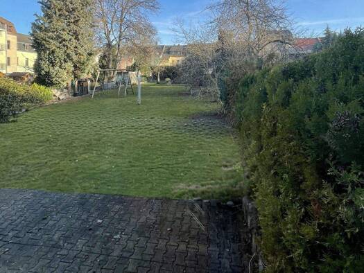 Wohnung zur Miete 325 € 1,5 Zimmer 47 m² frei ab sofort Meerane 08393