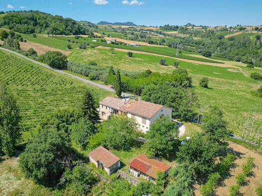 Bauernhaus zum Kauf 600.000 € 8 Zimmer 710 m² 9.400 m² Grundstück Panoramablick Serra San Quirico 60048