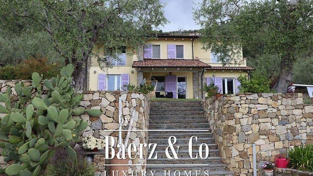 Haus zum Kauf 1.390.000 € 480 m² 12.000 m² Grundstück dolceacqua 18035