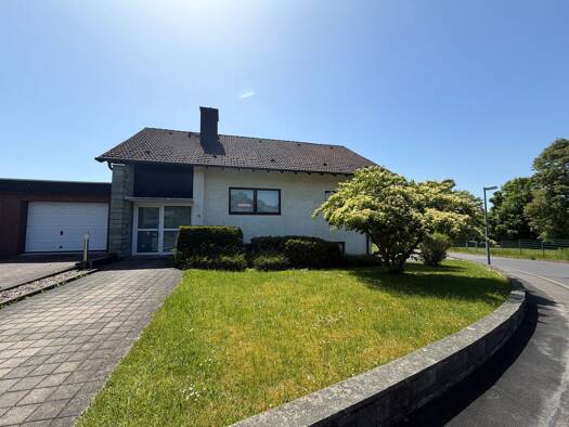 Gewerbeobjekt zum Kauf 450.000 € 9 Zimmer 339 m² 1.435 m² Grundstück frei ab sofort Geschwister-Scholl-Straße 15 Witzenhausen Witzenhausen 37213