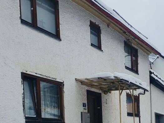 Mehrfamilienhaus zum Kauf provisionsfrei 75.000 € 6 Zimmer 190 m² 450 m² Grundstück Zum Zimmergrund 15 Albrechts Suhl 98529