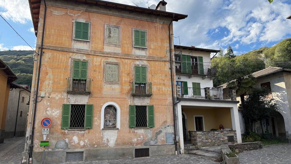 Haus zum Kauf 330.000 € 7 Zimmer 180 m² frei ab sofort Trarego Viggiona 28826