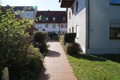Wohnung zur Miete 900 € 3 Zimmer 86 m² Geschoss 1/2 Neunkirchen Neunkirchen a.Brand 91077