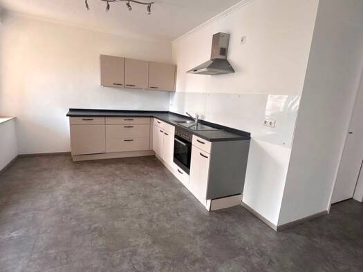 Wohnung zur Miete 1.250 € 4 Zimmer 125 m² Landau Landau an der Isar 94405