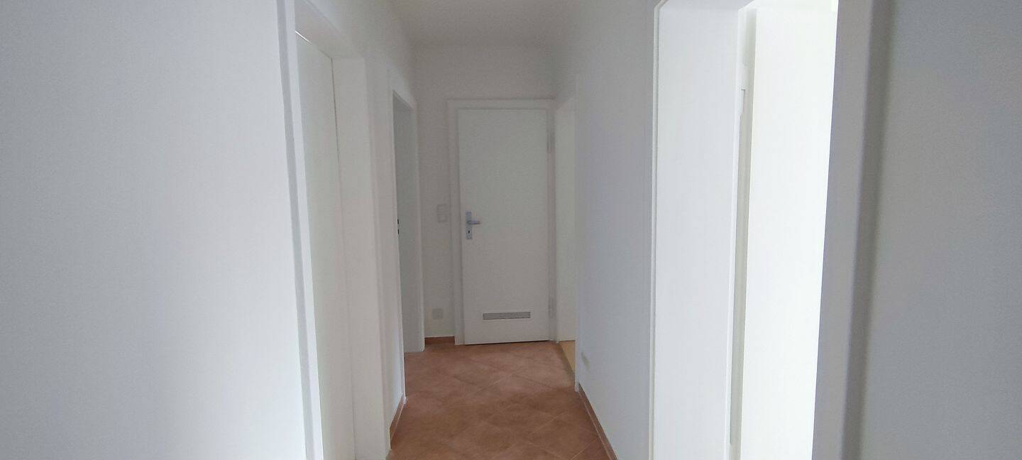 N-citynahe Lage, top renovierte, gut geschnittene 3-ZW mit Balkon – Nürnberg – Vorschaubild 8