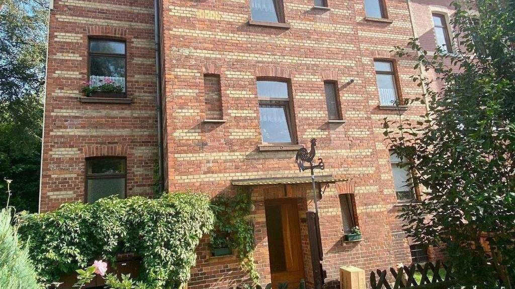 Mehrfamilienhaus zum Kauf 115.000 € 12 Zimmer 280 m² 385 m² Grundstück frei ab sofort Schillerstraße Greiz 07973
