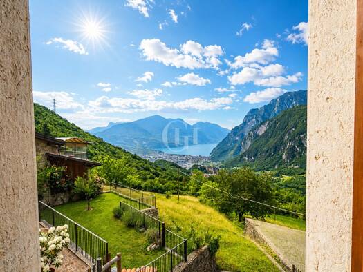 Wohnanlage zum Kauf als Kapitalanlage geeignet 240.000 € 3 Zimmer 102 m² 714 m² Grundstück Via San Pietro 30 Calvola 38060