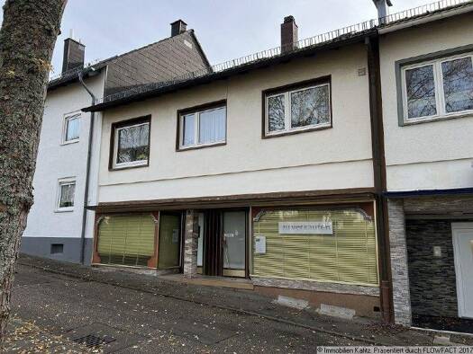 Haus zum Kauf 158.000 € 6 Zimmer 131 m² 300 m² Grundstück Innenstadt Pirmasens 66955