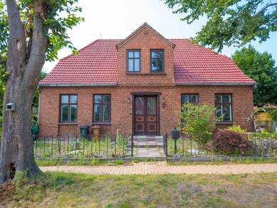 Einfamilienhaus zum Kauf 6 Zimmer 180 m² 892 m² Grundstück Wustrow 18347