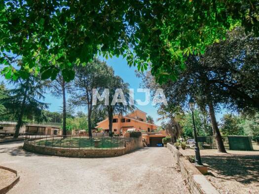 Doppelhaushälfte zum Kauf 2.100.000 € 5 Zimmer 800 m² 10.000 m² Grundstück Via Veientana 380, Via veientana 380 Rome 00125