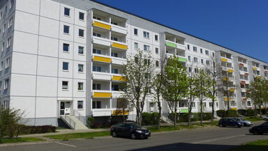 Wohnung zur Miete 296 € 2 Zimmer 53,7 m² 2. Geschoss Raupenhainer Straße 46 Borna Borna 04552