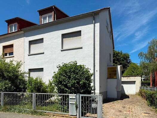 Doppelhaushälfte zum Kauf 295.000 € 6 Zimmer 144 m² 408 m² Grundstück Zeilsheim West 65931
