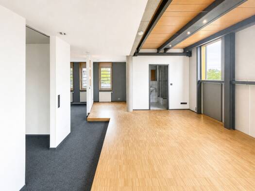 Wohnung zum Kauf 195.000 € 2 Zimmer 75 m² Geschoss 1/2 frei ab sofort Haßfurt Haßfurt 97437
