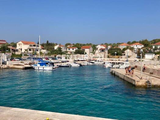 Haus zum Kauf 1.680.000 € 7 Zimmer 139 m² Trogir