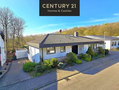 Bungalow zum Kauf 449.900 € 10 Zimmer 290 m² 1.024 m² Grundstück frei ab sofort Sulzbach Sulzbach 66280