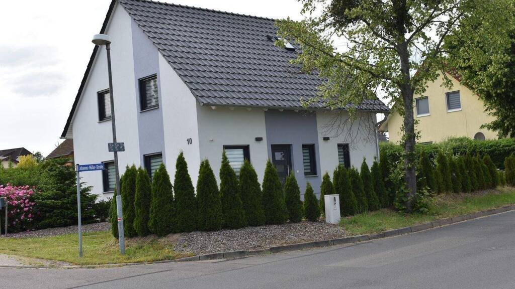 Haus zum Kauf 299.000 € 4 Zimmer 125 m² 514 m² Grundstück frei ab sofort Johannes-Müller-Straße 10 Colditz 04680