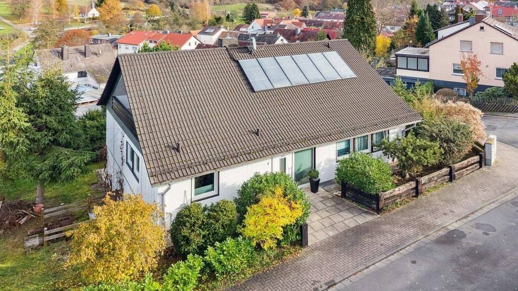 Immobilie in Wehrheim - Familienparadies im Grünen - gepflegtes Einfamilienhaus mit Einliegerwohnung im Taunus - Bild 0