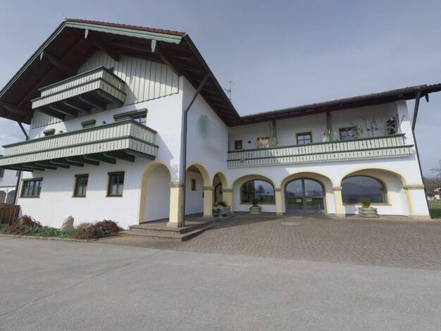 Wohnung zur Miete 1.500 € 3 Zimmer 130 m² Ainring 83404