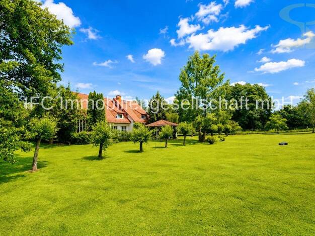 Einfamilienhaus zum Kauf 750.000 € 7 Zimmer 312 m² 3.834 m² Grundstück Braunsdorf Wittenberg 06889