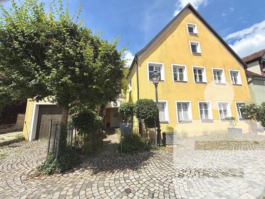 Einfamilienhaus zum Kauf 295.000 € 6 Zimmer 225 m² 217 m² Grundstück Berching Berching 92334