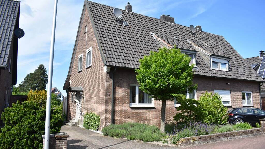 Doppelhaushälfte zum Kauf provisionsfrei 348.500 € 6 Zimmer 110 m² 623 m² Grundstück Bocholt 46395